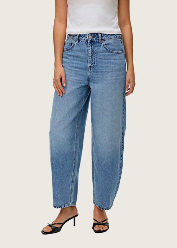 Vero Moda γυναικείο παντελόνι τζιν Billie σε mom fit γραμμή - Shop-Affair.gr