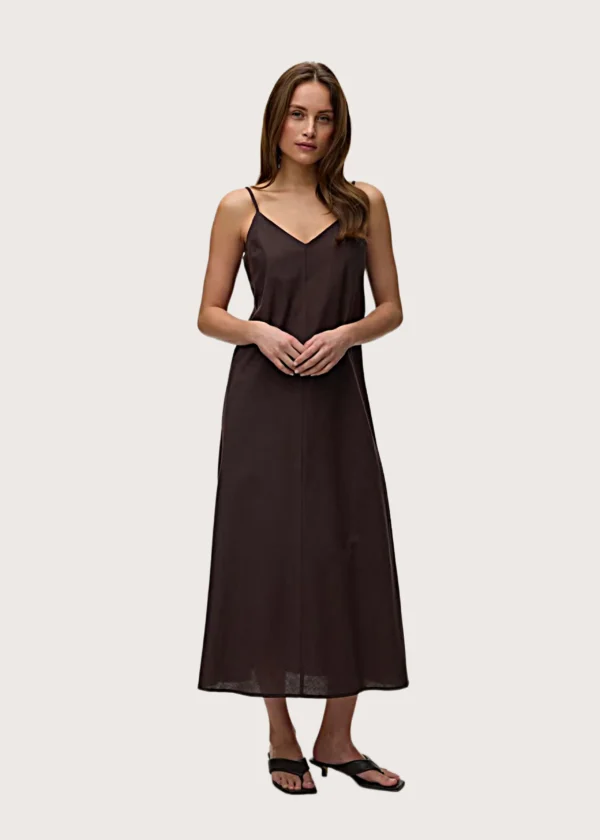 Vero Moda γυναικεία μπλούζα SELMA καφέ για κομψές καλοκαιρινές εμφανίσεις από το Shop-Affair.gr -/