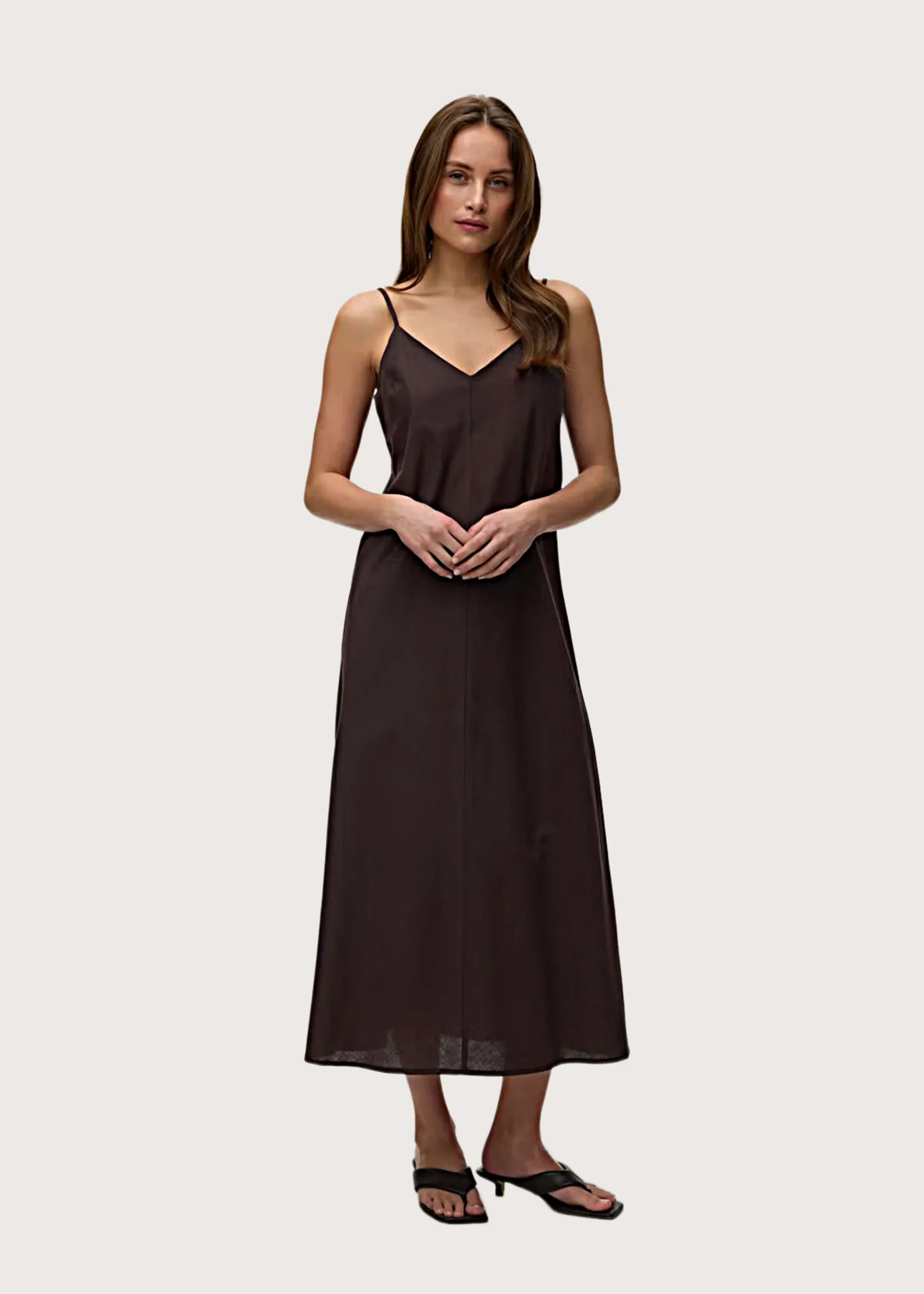 Vero Moda Γυναικεία Φόρεμα SELMA Αμάνικο με V Λαιμόκοψη Καφέ